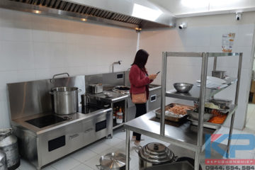 Thiết bị bếp công nghiệp cho trường học tại Hà Nội